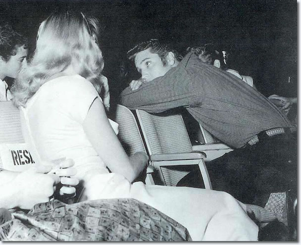 Elvis Presley : With his fans, pre show : September 9, 1956.