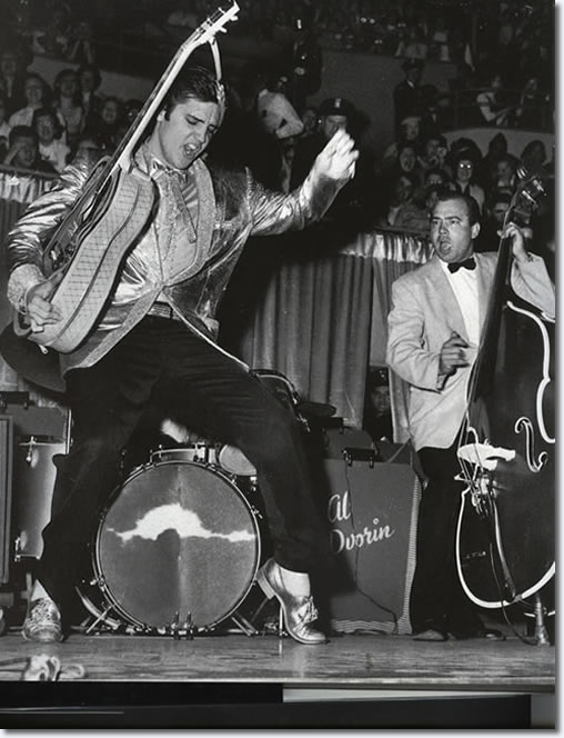 Elvis Presley Rock 'N' Roll at the Pan Pacific Auditorium - October 28, 1957
