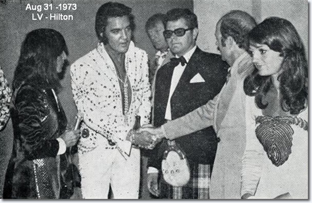 Elvis Preley with Tony Prince and other fans from the UK - August 31, 1973