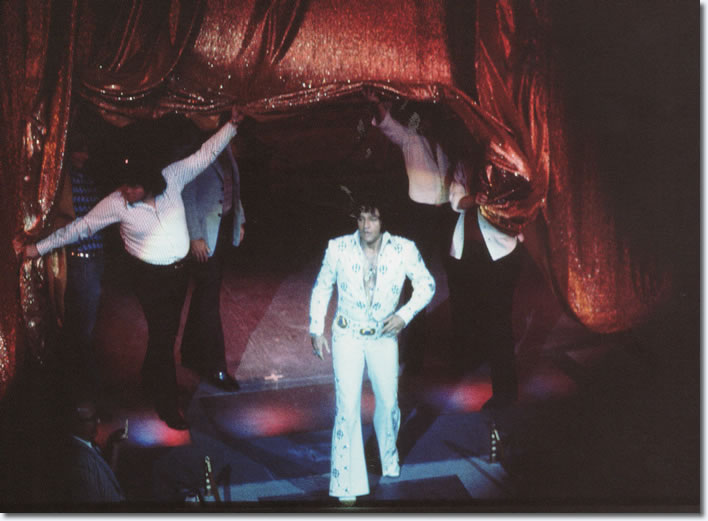 Elvis Presley : September 1, 1973 DS. : Las Vegas, NV. From the book; Elvis : Caught In A Trap.